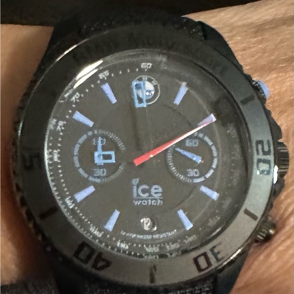 BMW WATCH , barely used, excellent condition.. - Picture 2 of 6